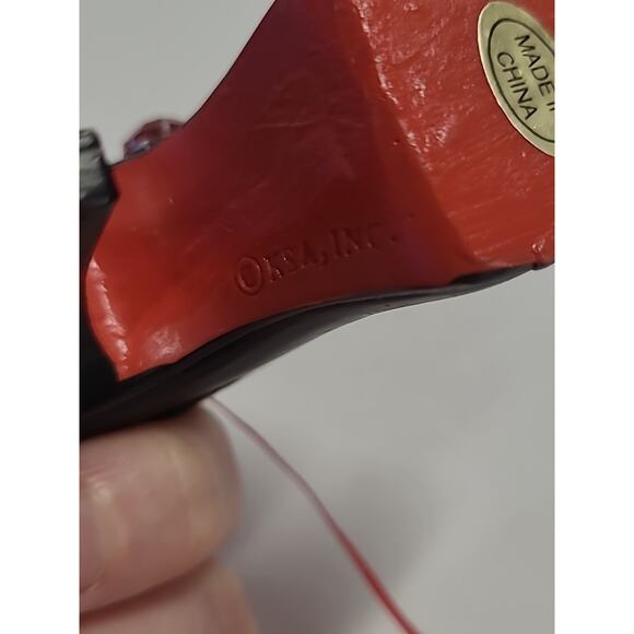 Shoe Ornament Figurine Black Leopard Red Bottom Heel 2" Resin KSA, inc. - Picture 7 of 8